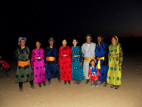 Bayan Onjüül - Mi Casamiento Mongol